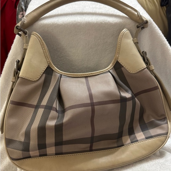 Burberry Cream and Brown Shoulder Bag with Classic‎ Plaid Design excellent cond - Picture 3 of 14
